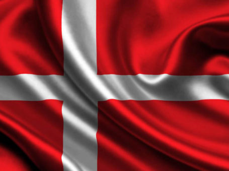 Beca de doctorado en diseño y fabricación de fibra de dispositivos neuronales en Dinamarca, 2020